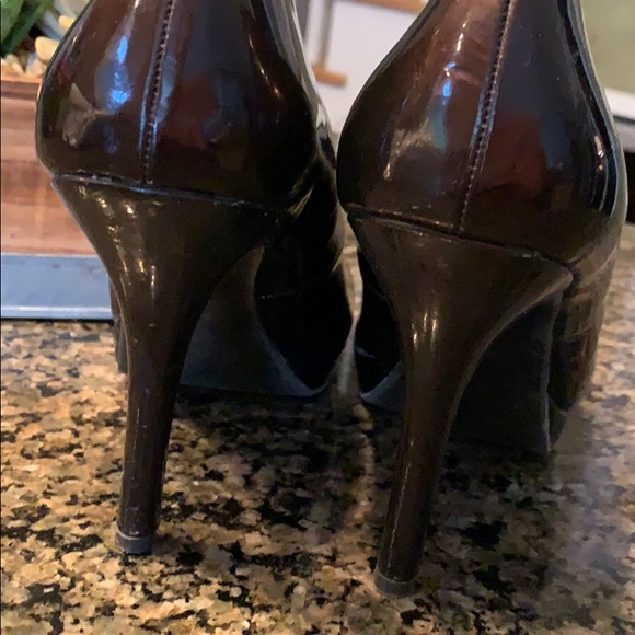 Nine & Co. dark burgundy platform heels 7.5 - Picture 4 of 5